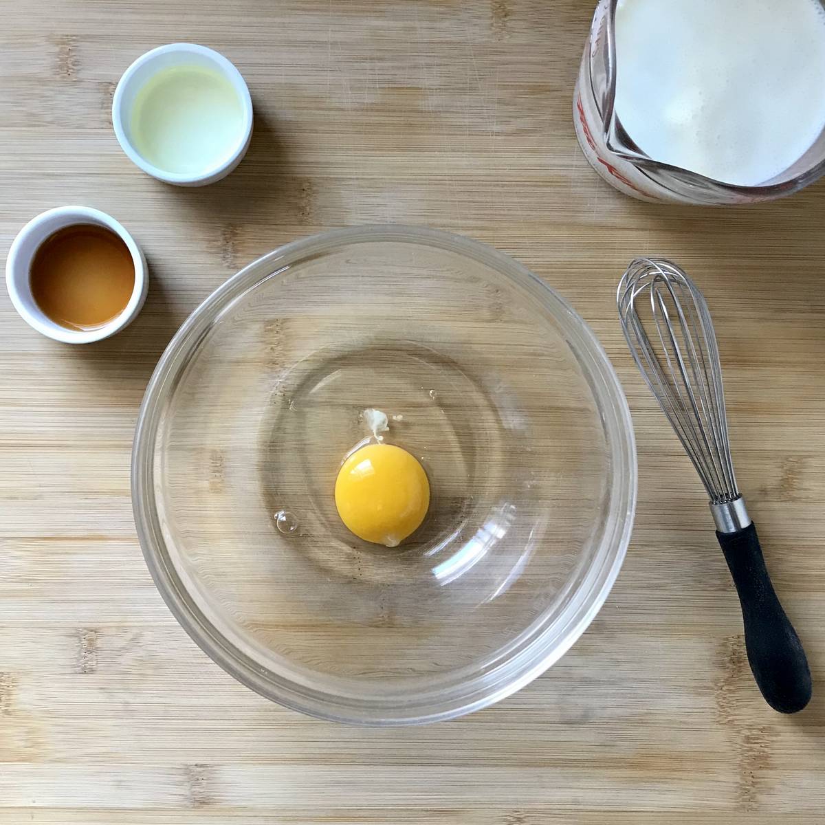 Wet ingredients in bowls.