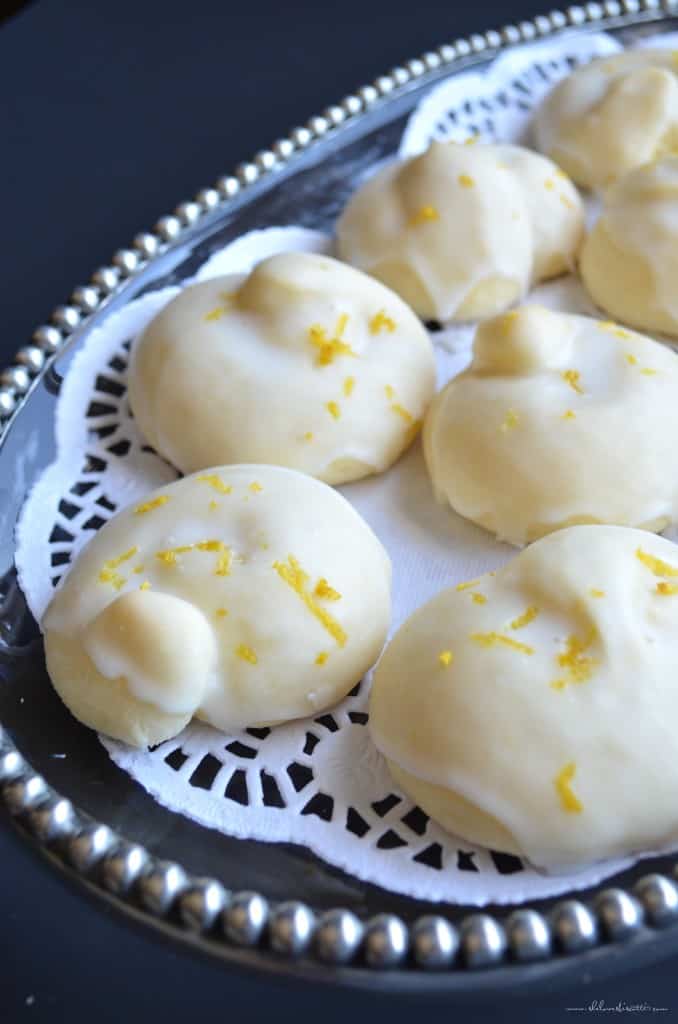 Italian Lemon Knot Cookies Tarallucci She Loves Biscotti