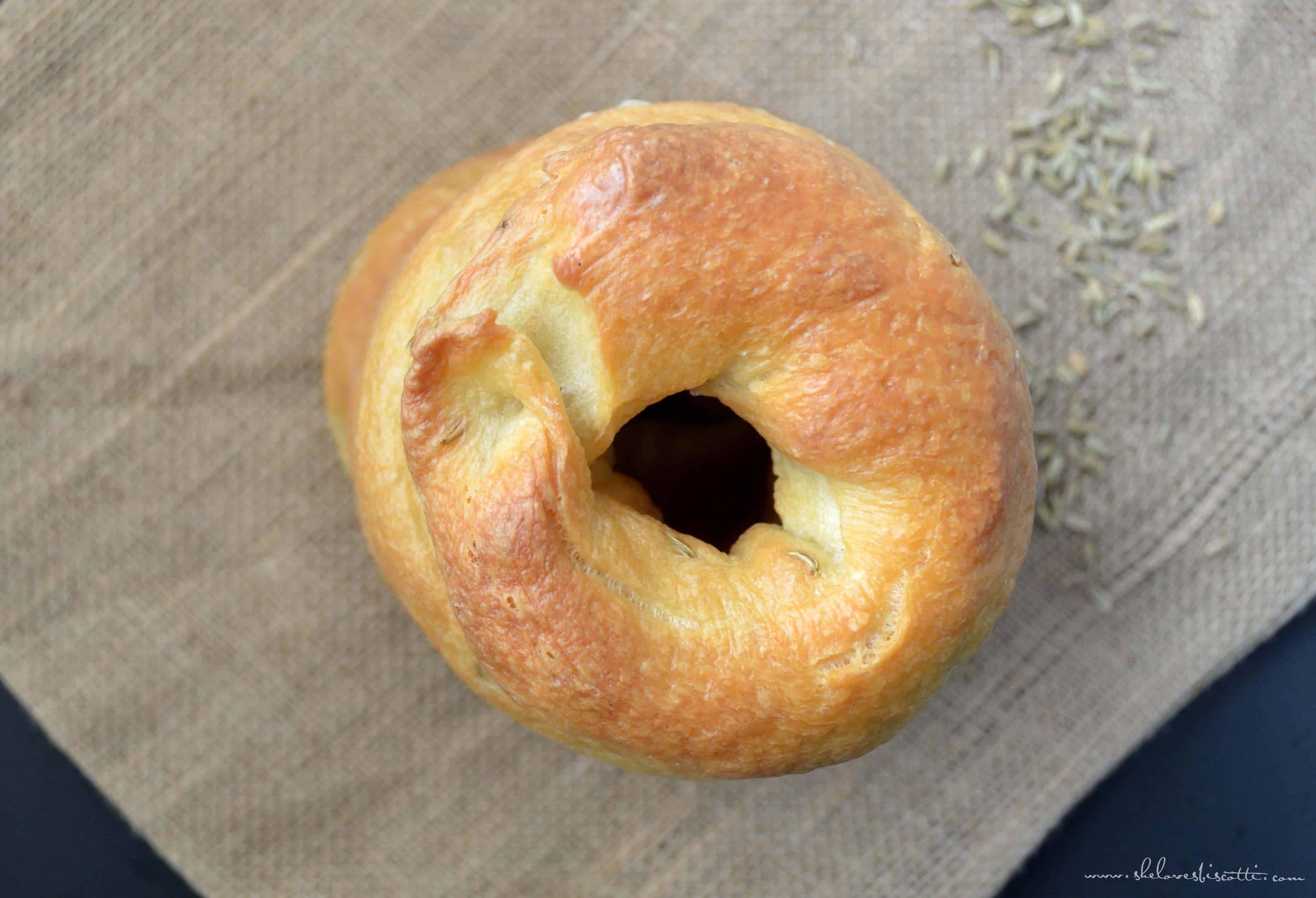 Dad's Favorite Fennel Taralli