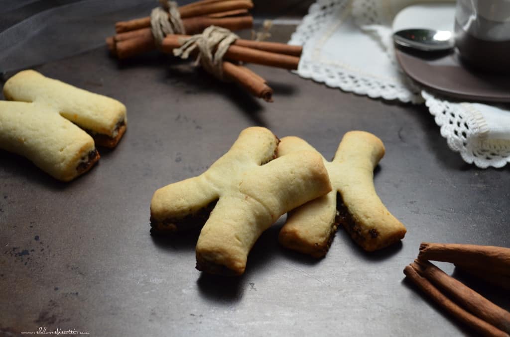 Spiced Italian Christmas Fig Cookies