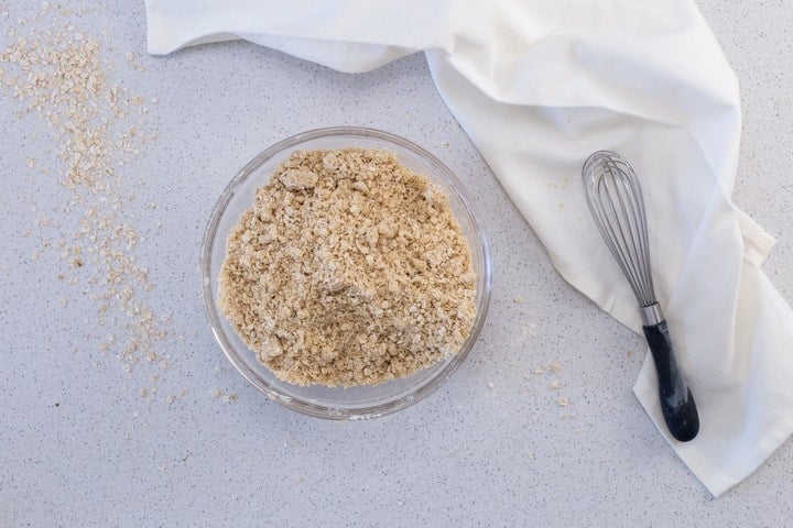 The oat mixture is ready to be transformed into date bars.