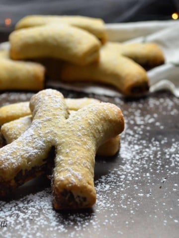 Spiced Italian Christmas Fig Cookies