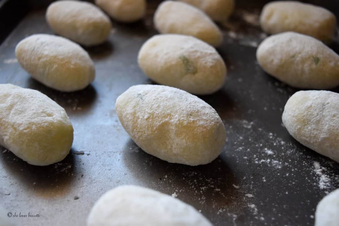 Croquettes are covered with the flour mixture.