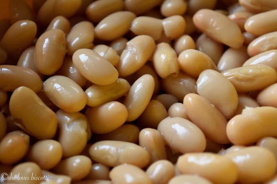A close up of white kidney beans.