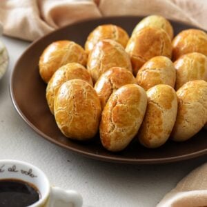 Honey cookies on a brown plate.