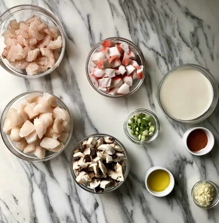 Individual ingredients placed in bowls