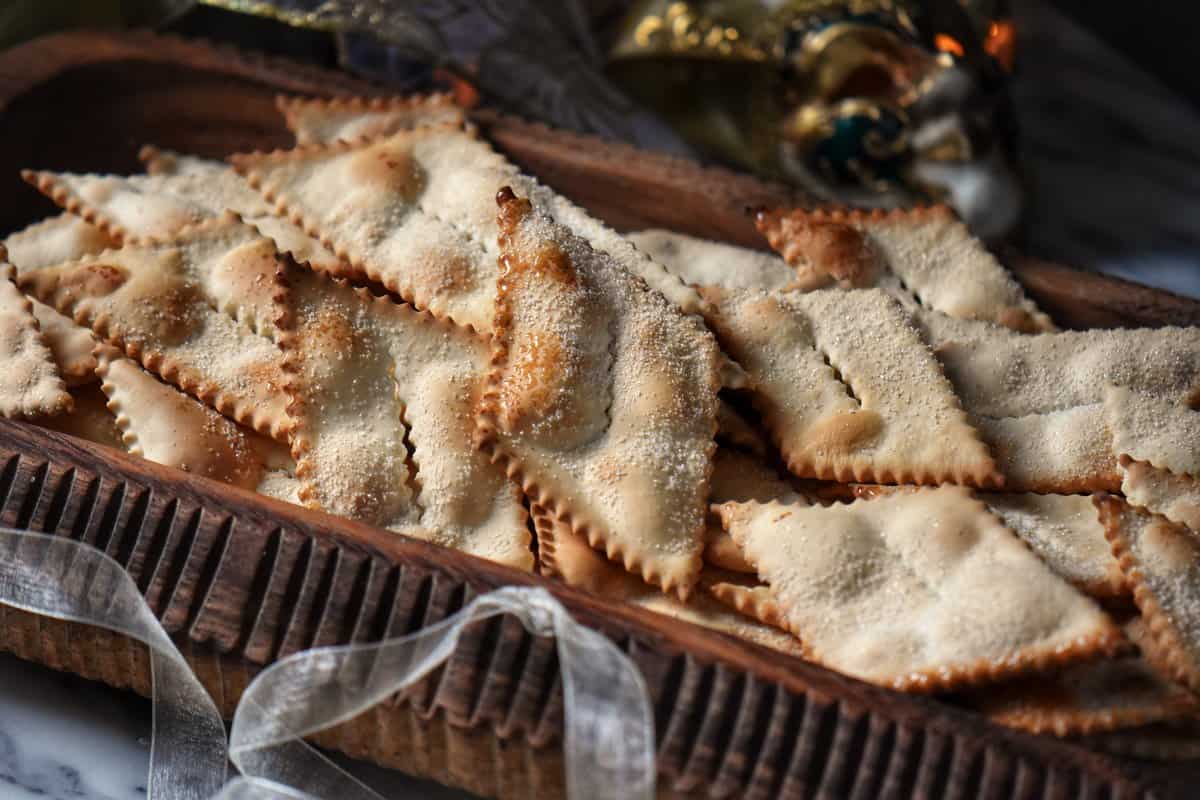 Rhomboid shaped Air Fryer Italian Cookies in a platter.
