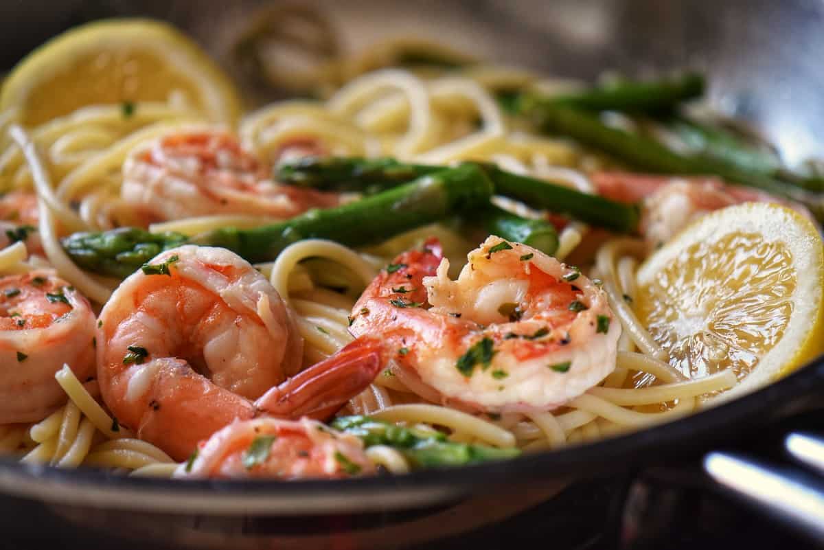 Pasta and asparagus is combine with this lemon garlic shrimp recipe.