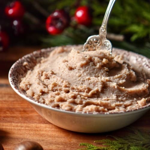 A bowl of chestnut puree.