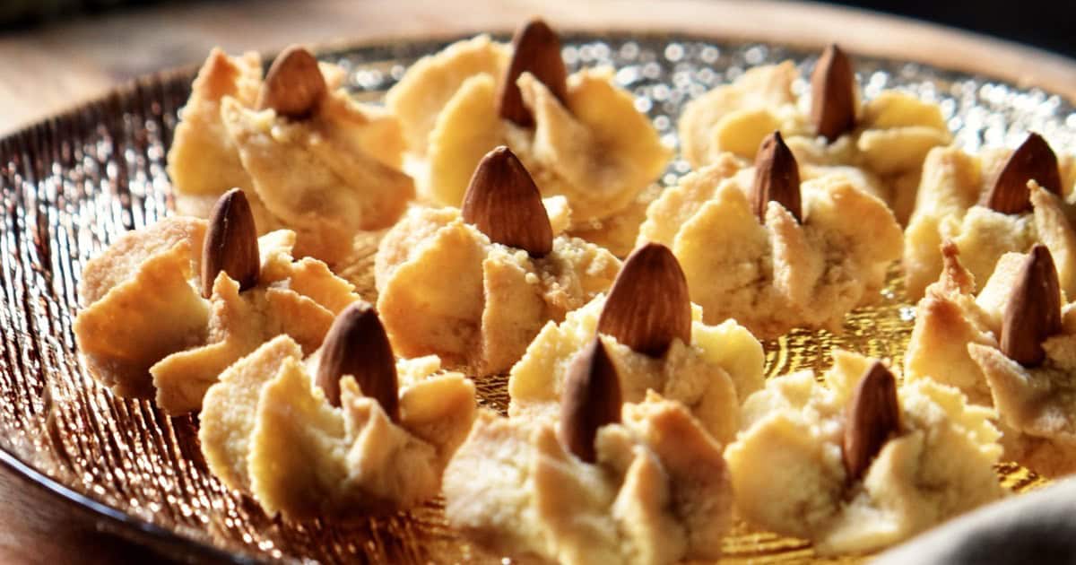 Italian amaretti cookies 1