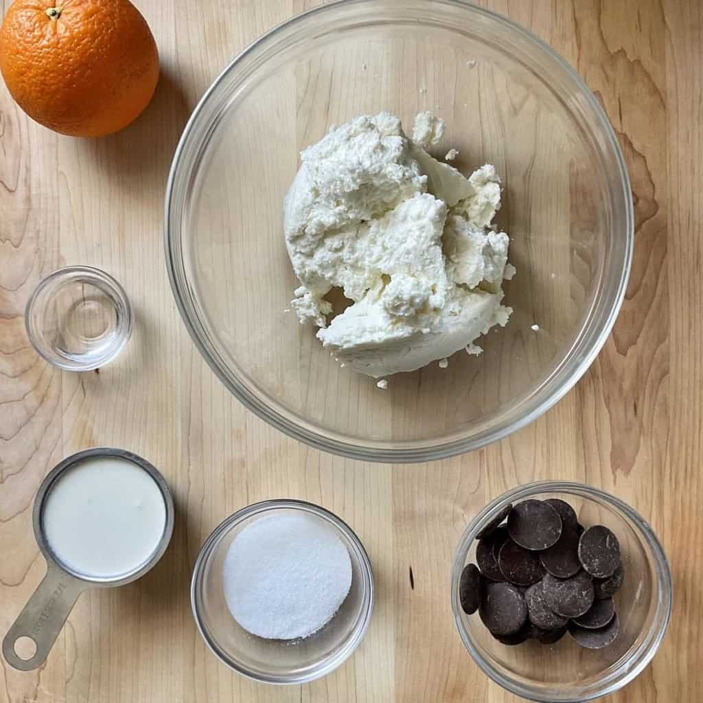 The ingredients required to make the chocolate ricotta filling. 