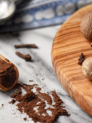 Texture of a homemade allspice blend made from pantry spices.