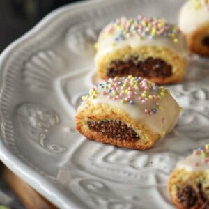 Italian fig cookies on a platter.