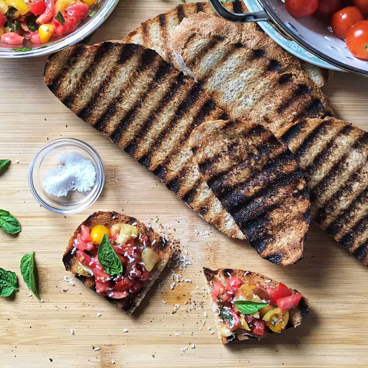 A tomato and basil combination used for topping the bruschetta.